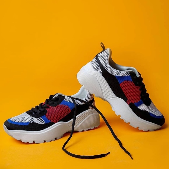 🌺HP🌺 Colorblock Sneakers - Picture 6 of 8